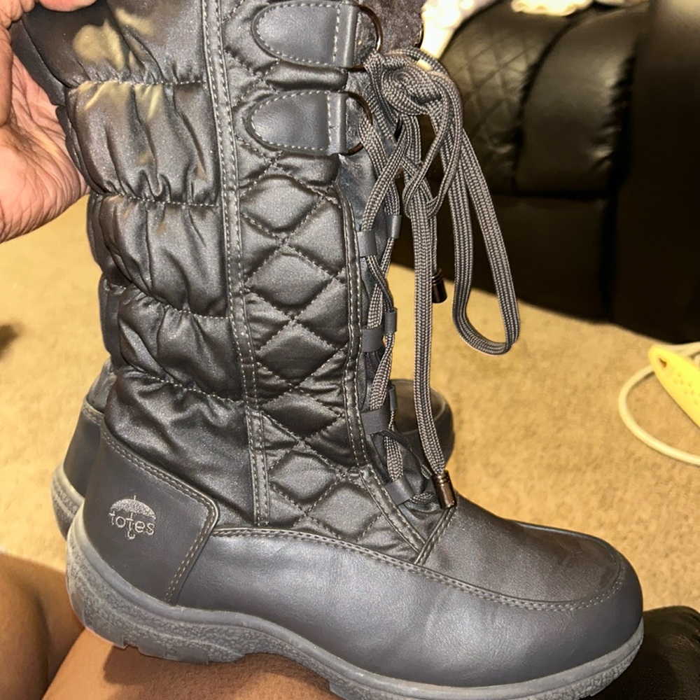 New Tote Snow Boots 👢